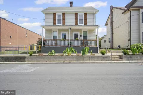 104 N Locust St, Palmyra, PA 17078