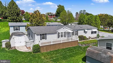 374 W Cedar St, Palmyra, PA 17078