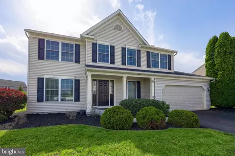 129 Pickwick Cir, Palmyra, PA 17078