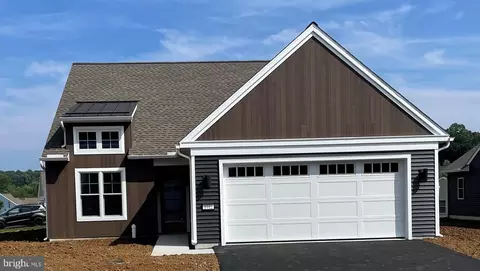 1012 Stanford Dr #220, Lebanon, PA 17042