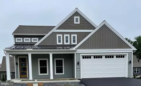 1017 Riverstone Cir #424, Lebanon, PA 17042