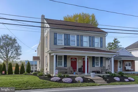 221 W Main St, Newmanstown, PA 17073