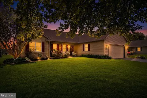 34 Scenic Dr, Myerstown, PA 17067