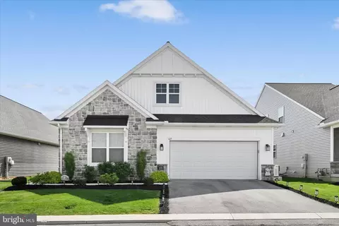 109 Bellflower Ave, Annville, PA 17003