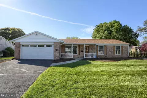 20 Sycamore Ln, Palmyra, PA 17078