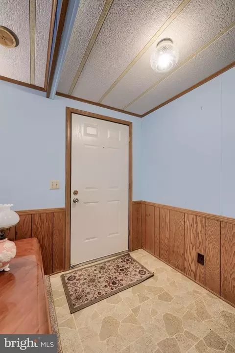 36 Maple Ave, Manheim, PA 17545 photo 8