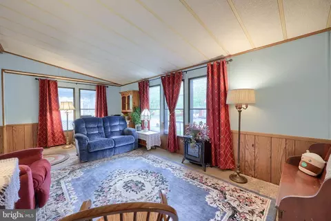 36 Maple Ave, Manheim, PA 17545 photo 6
