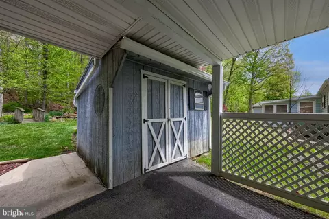 36 Maple Ave, Manheim, PA 17545 photo 27