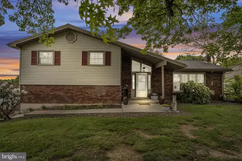 2181 Long Ln, Lebanon, PA 17046
