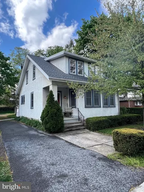 194 Walnut St, Lebanon, PA 17042