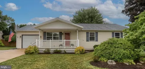 607 Henry Houck Ln, Lebanon, PA 17042