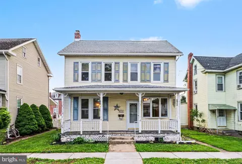 26 N Lincoln St, Cleona, PA 17042
