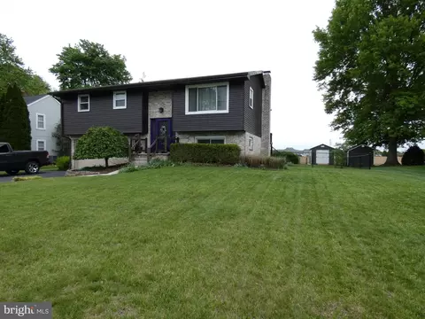 976 E Fir St, Palmyra, PA 17078
