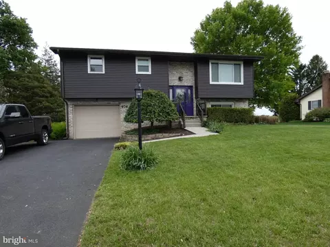 976 E Fir St, Palmyra, PA 17078