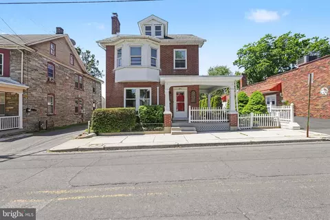 241 S 6th St, Lebanon, PA 17042