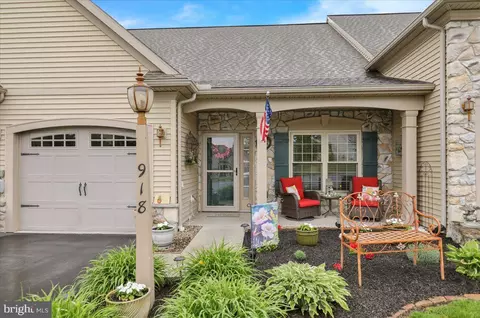 918 Lantern Dr L-0090, Lebanon, PA 17046