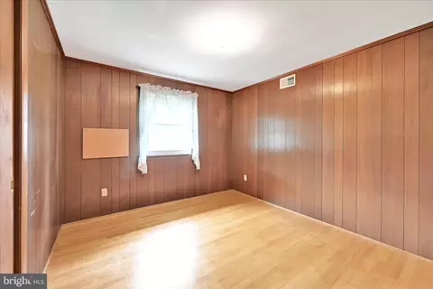Bedroom - 109 Spruce St, Lebanon, PA 17042 photo 5 of 6