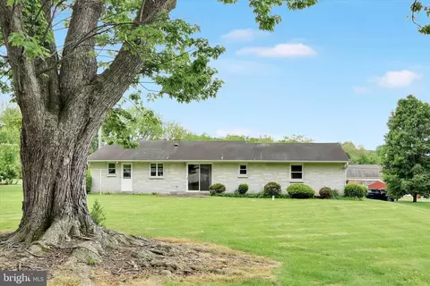 Exterior - 109 Spruce St, Lebanon, PA 17042 photo 8 of 11