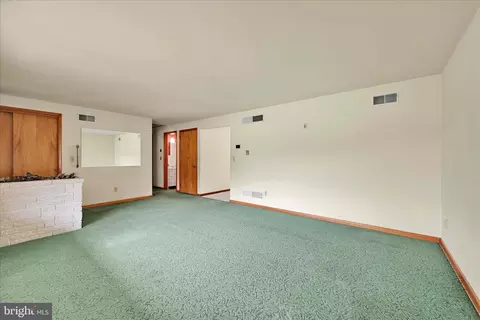 Living - 109 Spruce St, Lebanon, PA 17042 photo 2 of 2