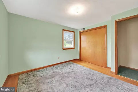 Bedroom - 109 Spruce St, Lebanon, PA 17042 photo 4 of 6