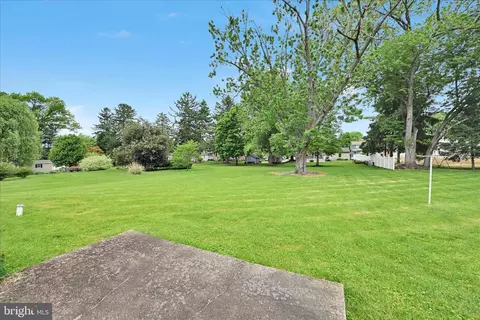 Exterior - 109 Spruce St, Lebanon, PA 17042 photo 5 of 11
