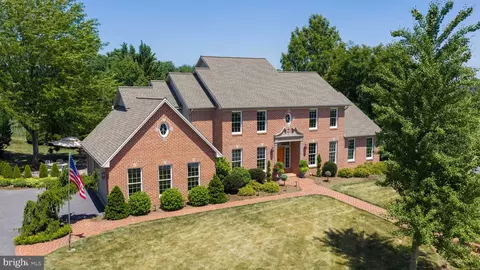 6 Highland Dr, Palmyra, PA 17078