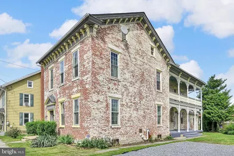 6 N Race St, Richland, PA 17087