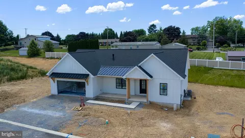 106 Grove Ln, Myerstown, PA 17067