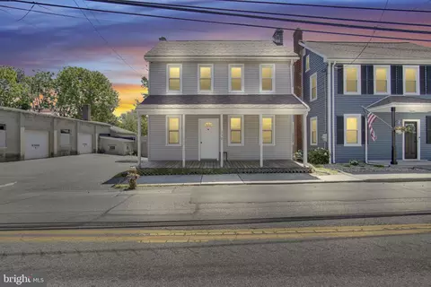 110 Schoolhouse Rd, Palmyra, PA 17078