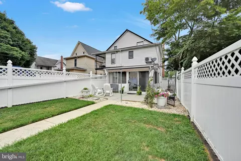 Exterior - 228 E Cherry St, Palmyra, PA 17078 photo 16 of 17