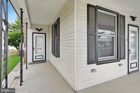 Exterior - 228 E Cherry St, Palmyra, PA 17078 photo 6 of 17