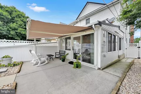 Exterior - 228 E Cherry St, Palmyra, PA 17078 photo 9 of 17