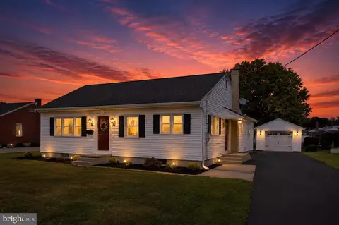 124 S Spruce St, Annville, PA 17003