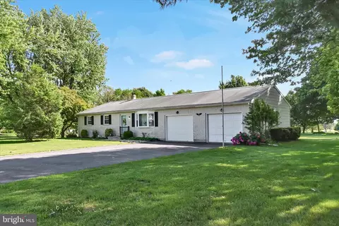 685 Wedgewood Dr, Lebanon, PA 17042