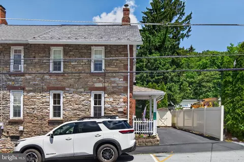 Exterior - 332 Boyd St, Lebanon, PA 17042 photo 2 of 12
