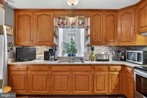 Kitchen - 332 Boyd St, Lebanon, PA 17042 photo 2 of 3