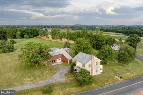 70 Mcgillstown Rd, Annville, PA 17003