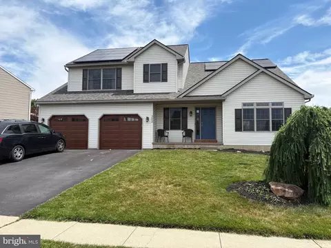 152 Twin Creeks Dr, Jonestown, PA 17038