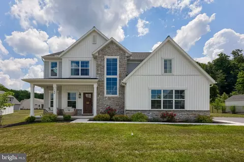 168 Forge Dr, Lebanon, PA 17042