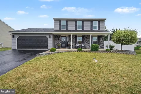 223 Edgemont Ln, Newmanstown, PA 17073