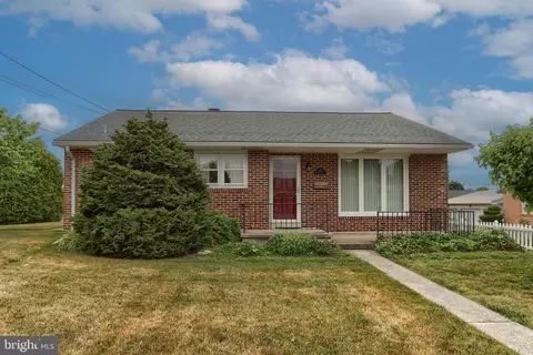 231 W Elm St, Palmyra, PA 17078