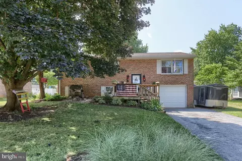 1411 Esther Dr, Lebanon, PA 17042