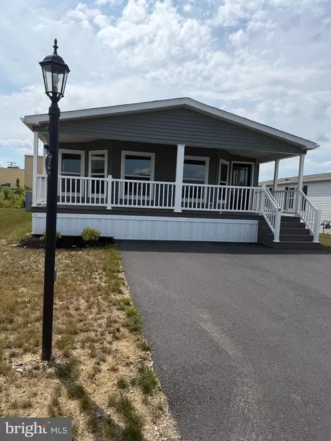 20 Evergreen Aly, Palmyra, PA 17078