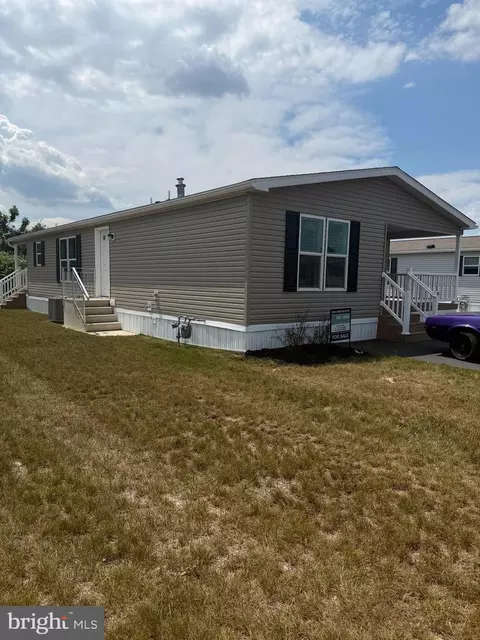 44 Evergreen Aly, Palmyra, PA 17078