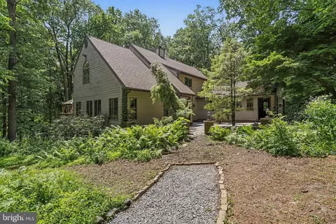 1265 Ash Ln, Lebanon, PA 17042
