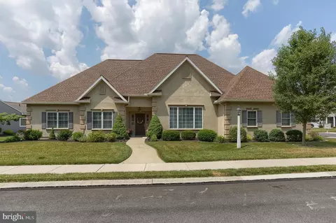 1012 Brandywine Dr, Lebanon, PA 17042