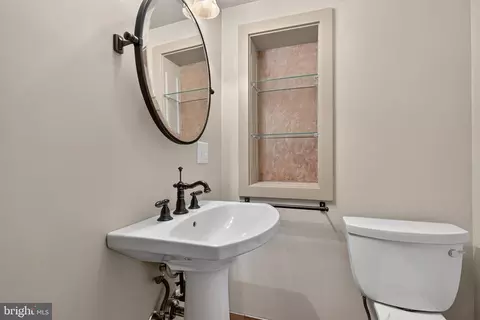 Bath - 624 E Cherry St, Palmyra, PA 17078 photo 1 of 3
