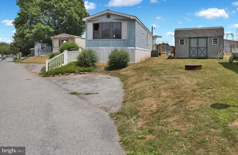 308 Palm City Park, Annville, PA 17003