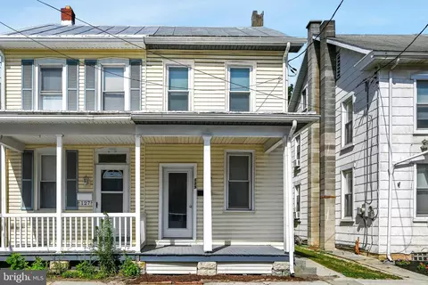 129 N Railroad St, Annville, PA 17003
