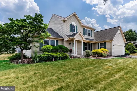 140 N Thistledown Dr, Palmyra, PA 17078